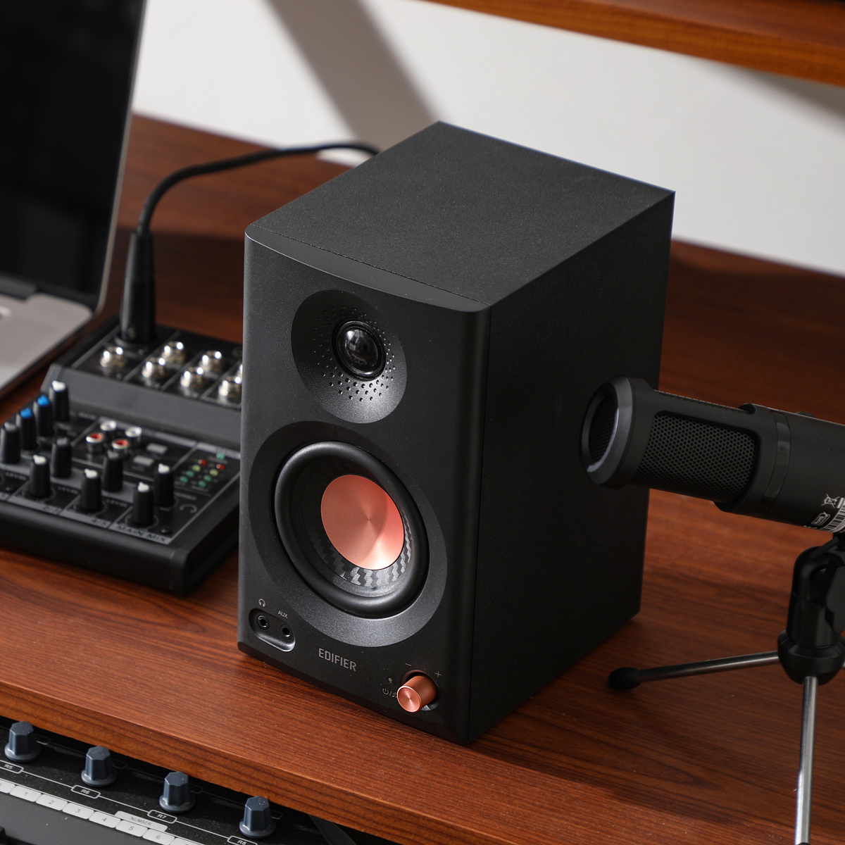 MR3 Powered Studio Monitor Speakers (Certified Refurbished)