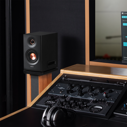 Altavoces de monitor de estudio autoamplificados MR5 Tri-Amplificados